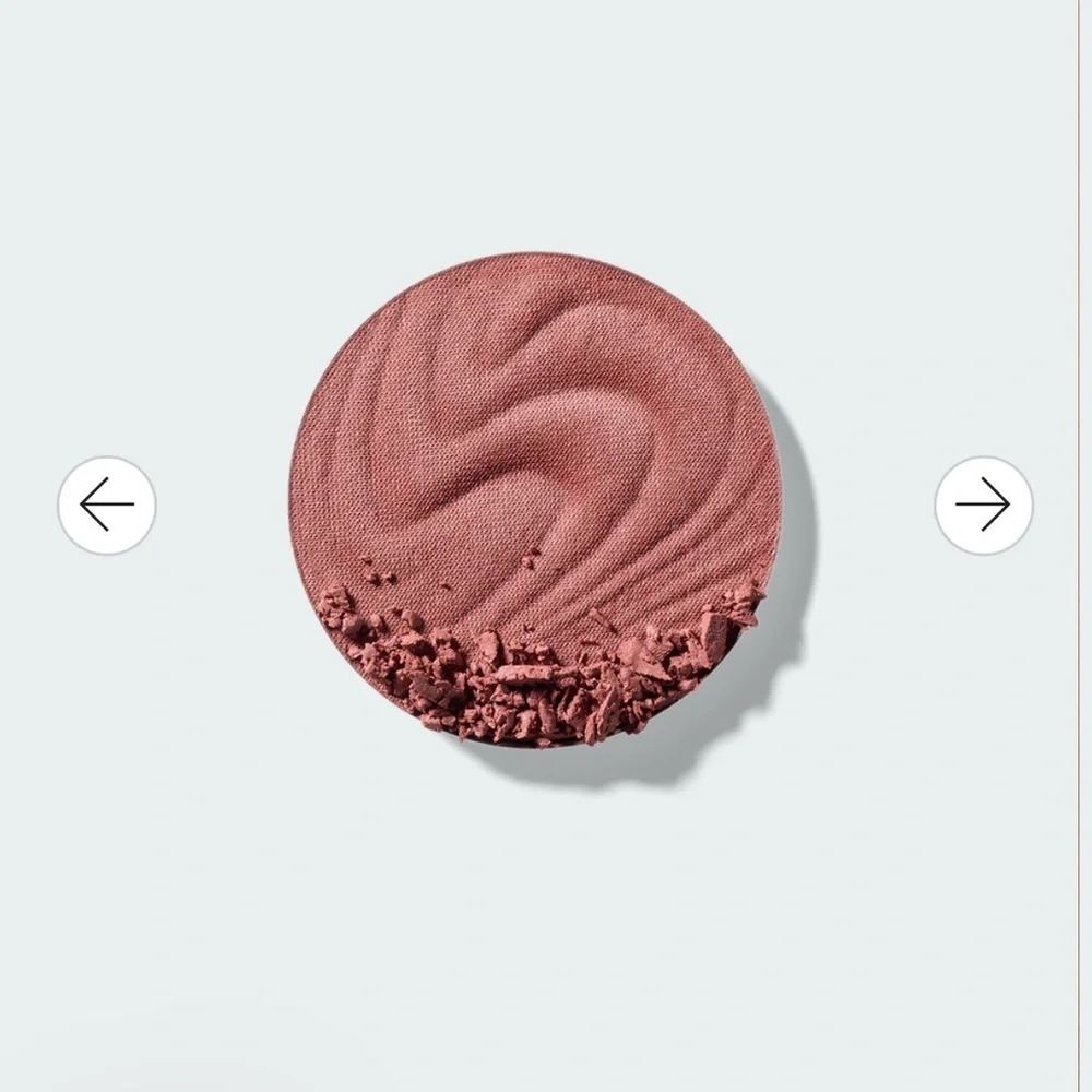r.e.m. beauty HYPERNOVA SATIN MATTE BLUSH
